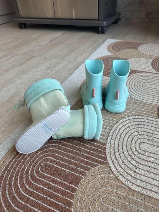 Продам дитячі чоботи піна