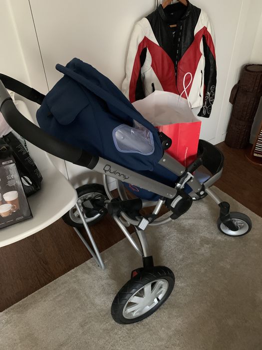 Carrinho bebe quinny