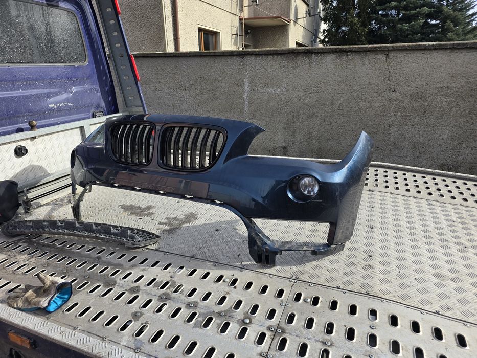 Zderzak Bmw X1 Cały nie połamany!