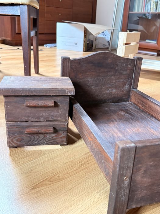 Drewniane łóżeczko + szafka nocna sesja noworodkowa newborn