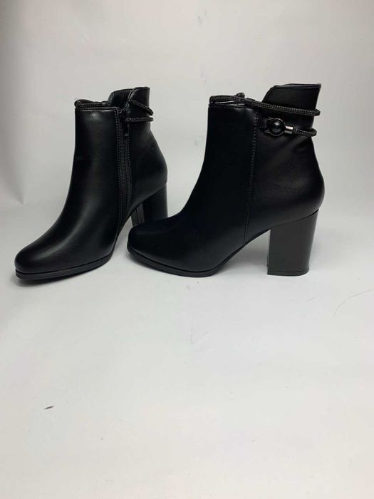 Ботильйони черевики жіночі демісезонні чорні весняні Ботильоны черные