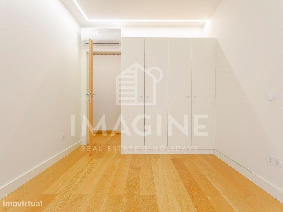 Apartamento T3 , na Avenida dos Combatentes