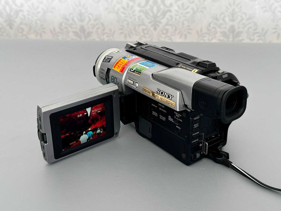 Cyfrowa Kamera Handycam Sony Video8 Hi8 Digital8 DCR-TRV210E TOP