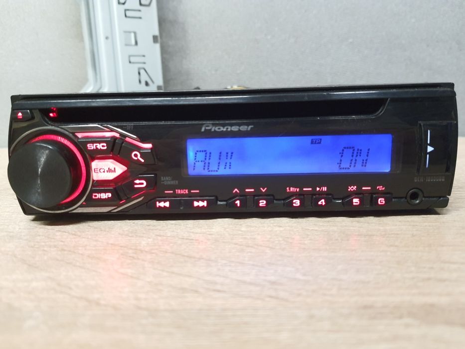 Radio Samochodowe Pioneer CD z Mp3, USB, AUX, DEH-1800UBB Podś. VW