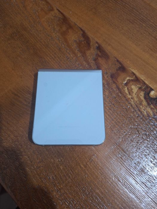Samsung Z flip 5 256GB