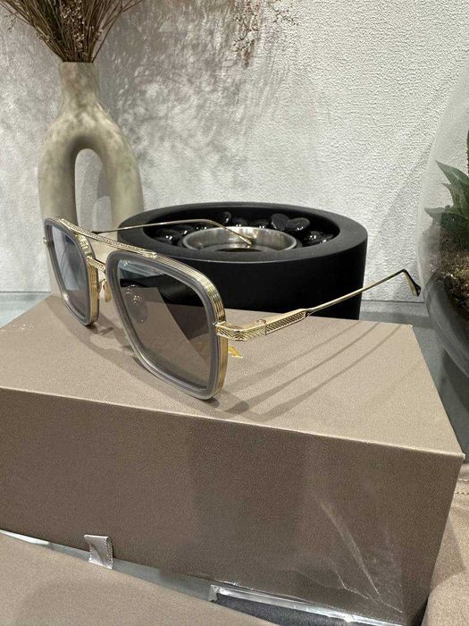 Сонцезахисні окуляри модель Dita Flight 06 унісекс сіро-коричневі Діта