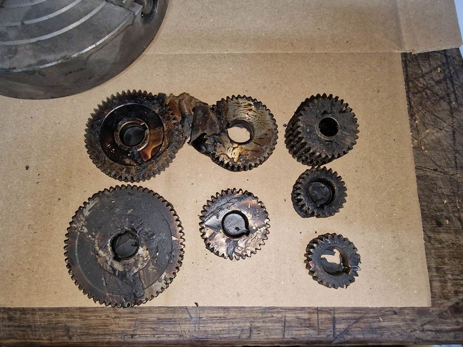 Tokarka stołowa TOS MN80