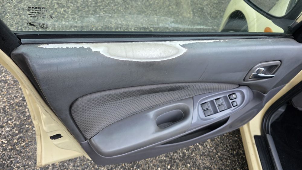 Nissan Almera N16 Sedan