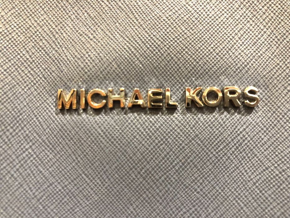 Mala Michael Kors