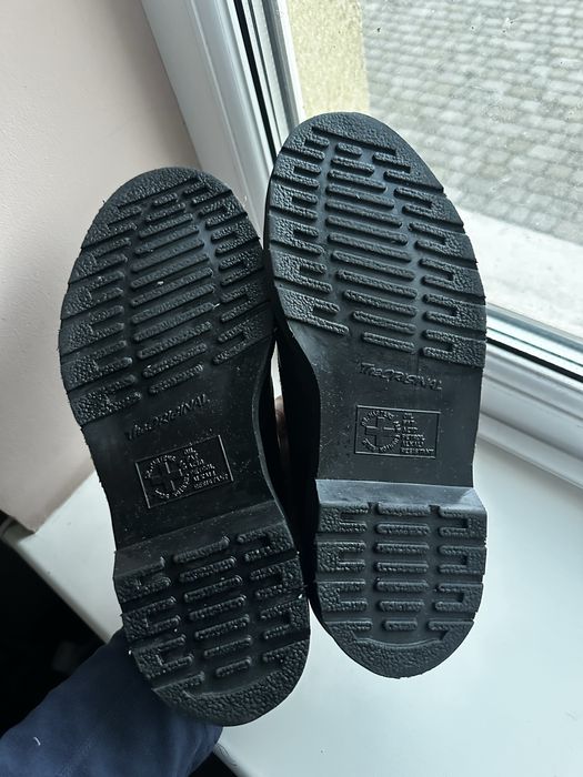 Чернын Кожанные туфли Dr Martens оригинал Размер 38