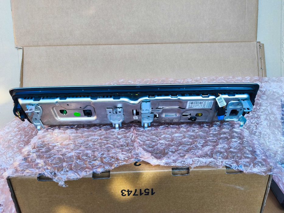 MERCEDES E KLASA W213 zegary wyświetlacz LCD licznik monitor idealny