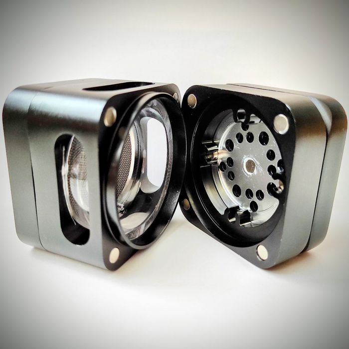 Grinder, młynek, mielnik do ziół i tytoniu 63*55 mm.