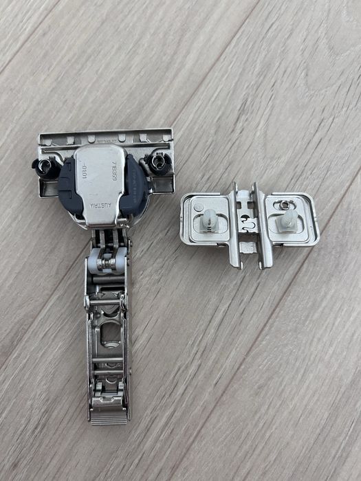 Zawias Blum Clip Top nakładany 71B3590 INSERTA