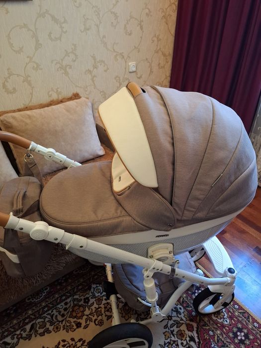 В продаже коляска