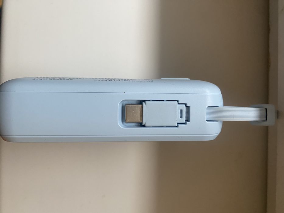 Компактний зручний повербанк в сумочку павербанк