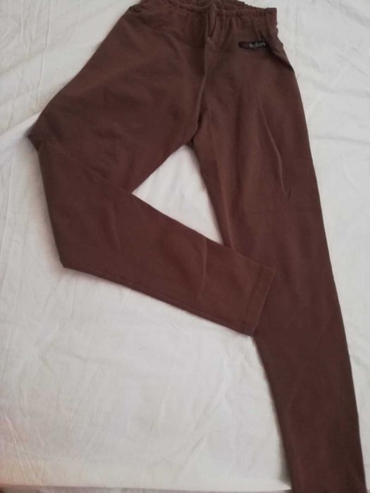 Calça de ginasio/leggins/ desporto castanho, veste S/M otimo estado