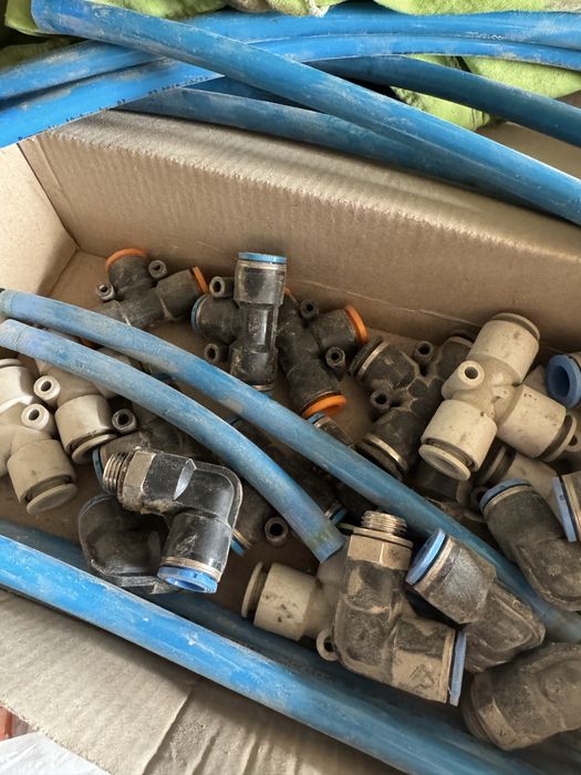 Пневматичний циліндр