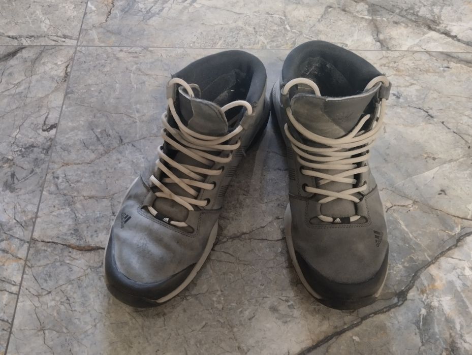 Фирменные ботинки кроссовки оригинал Adidas