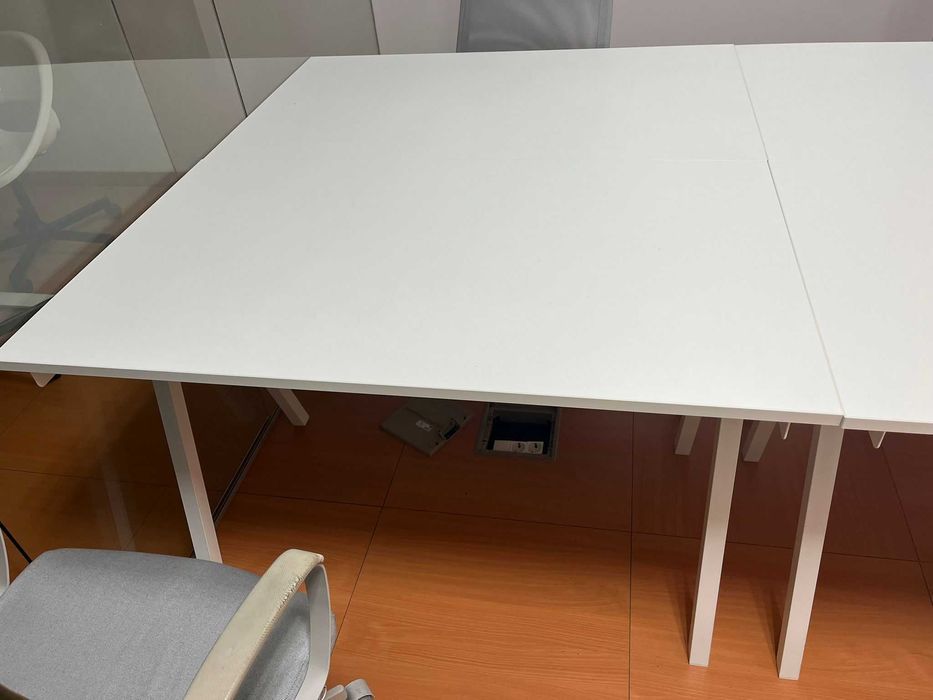 Secretária IKEA TROTTEN 120*70 - NOVA