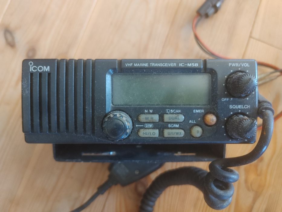 icom ic-m58 marine radio