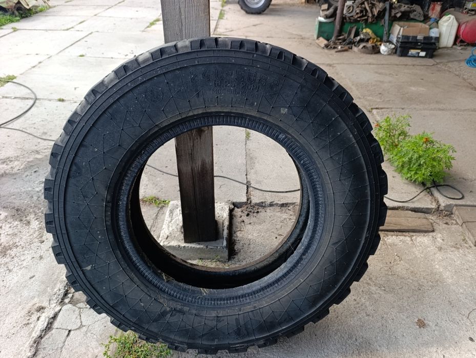 Шина 8,25/20 ...