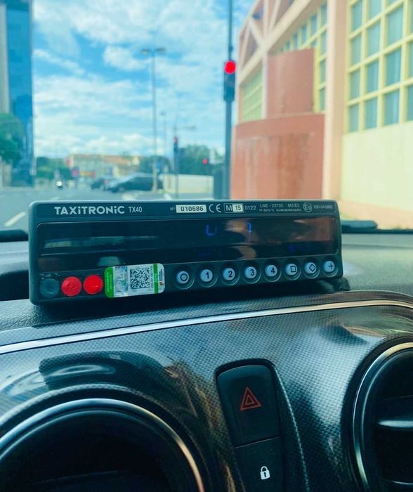 Vendo Firma Taxi LISBOA Com Alvará e Licença,  Carro Dácia Logan de 2020