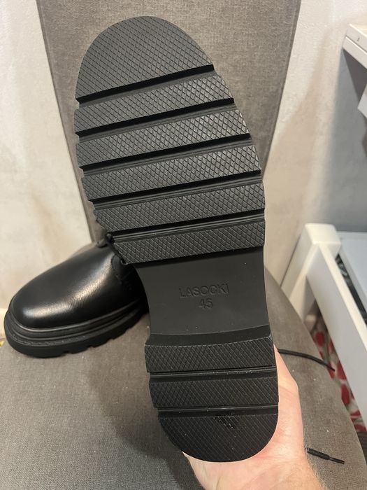 НОВЕ Шкіряне взуття LASOCKI 45р.
