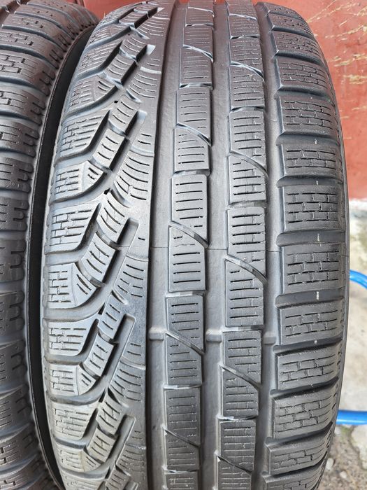 235/55/17 R17 Pirelli Sottozero Winter 210 4шт ціна за 1шт шини