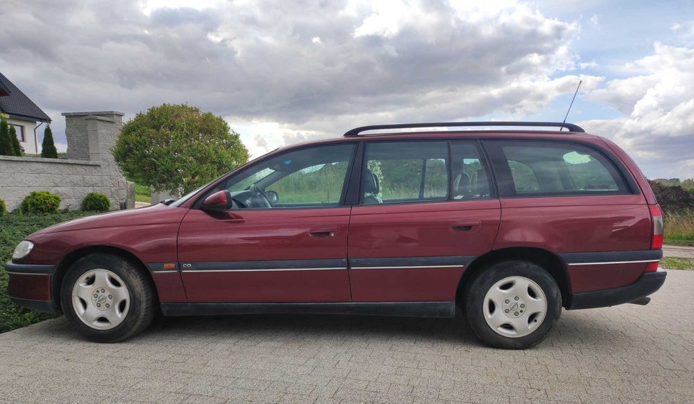 Opel Omega kombi 2.5KT autom Klima Skórzana tapicerka