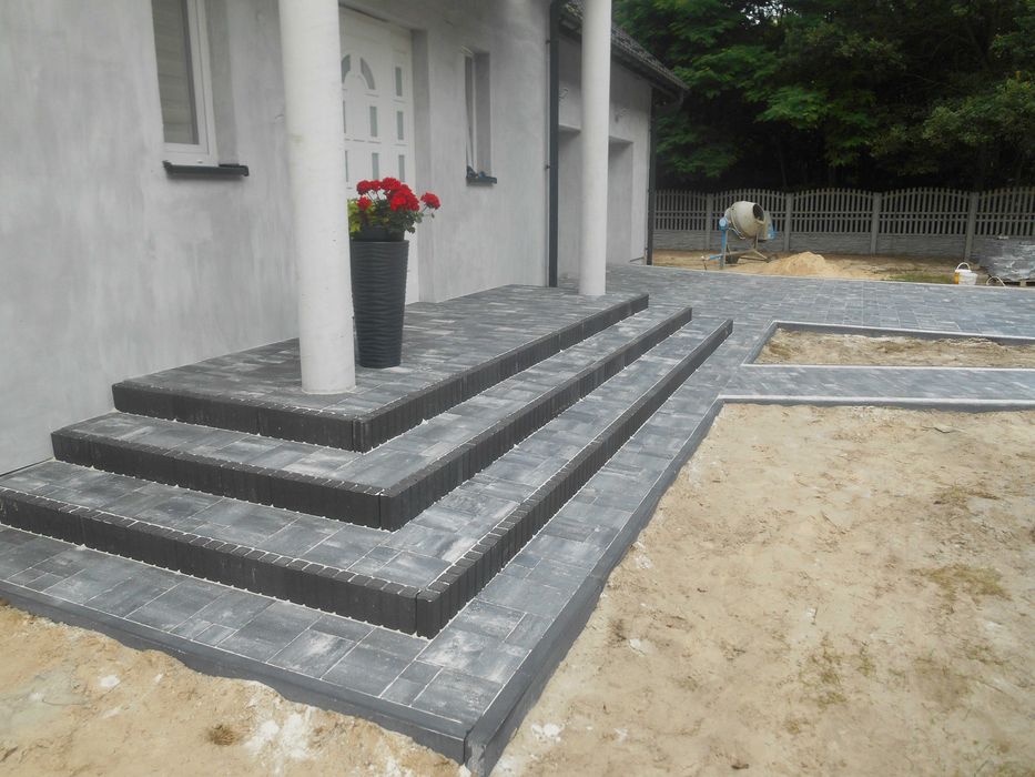 Układanie kostki brukowej brukarstwo kostka brukowa