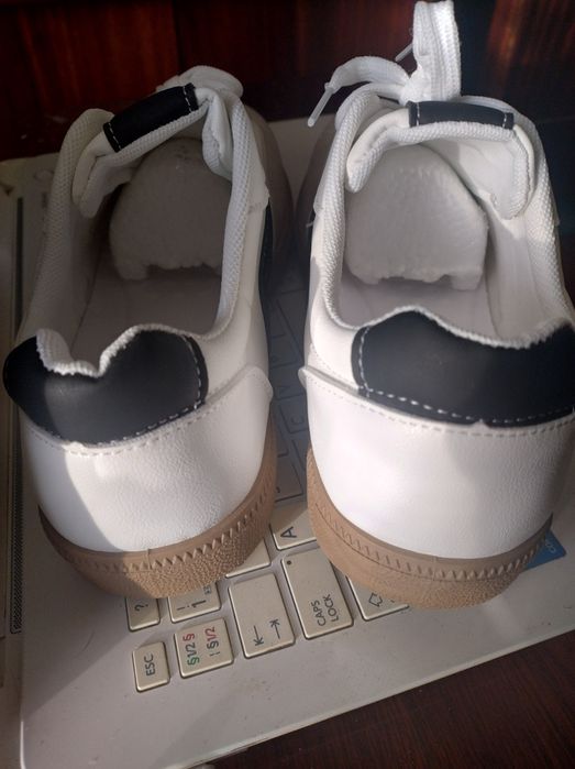 Кеди-кросівки розмір 42