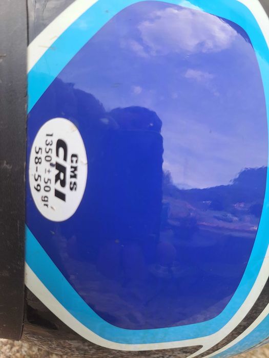 Dois Capacetes Usados