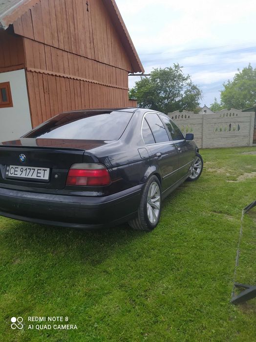 БМВ е39 бензин 2.3 с документами порядок пороги надо будет варить!!!