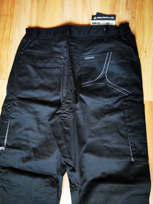 Ubrania robocze(spodnie, koszulki, bluzy)