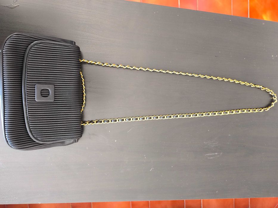 Mala preta com alça nova