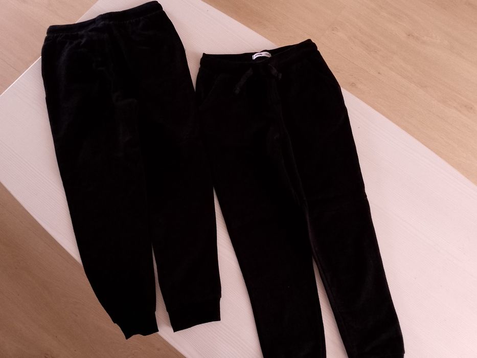 Spodnie dresowe r. 128