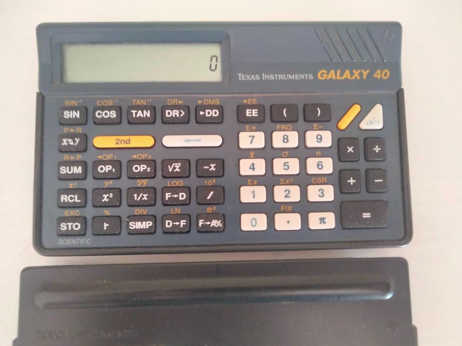 Calculadoras várias usadas mas em funcionamento