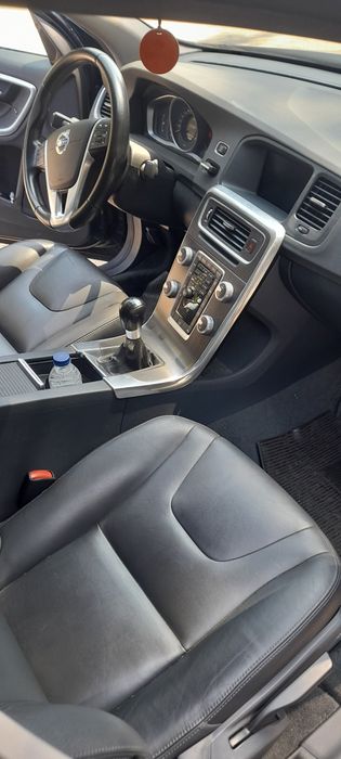 VOLVO S60 D2 momentum