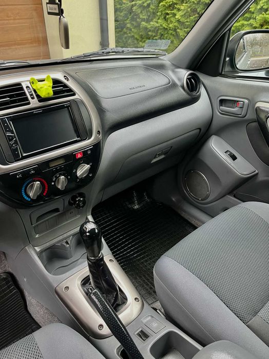 Toyota RAV4 II 2002