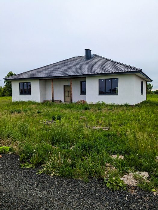 Сучасний енергоефективний будинок 143 м² у передмісті Луцька - с. Боголюби