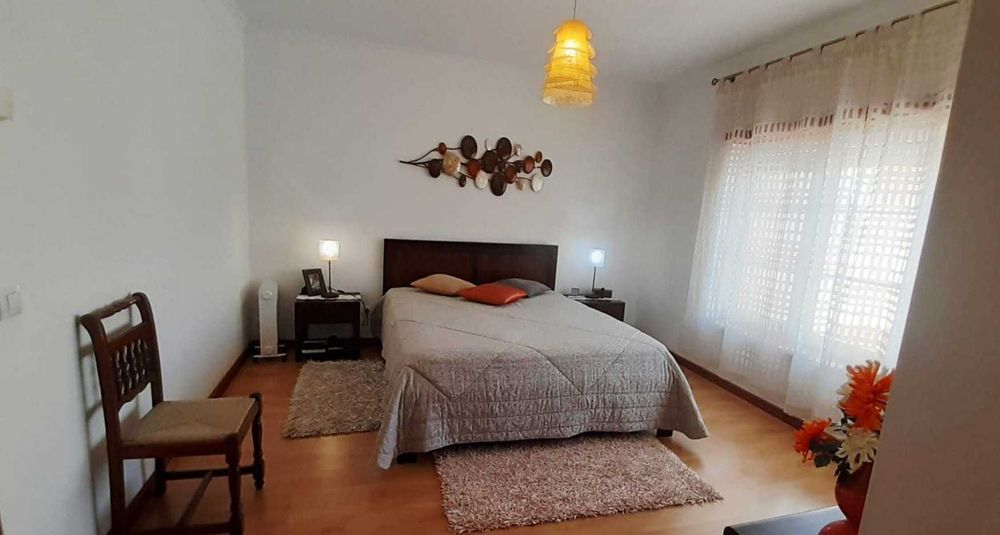 Apartamento Triplex T3+1 nas Caldas da Rainha em Condomínio com Piscina