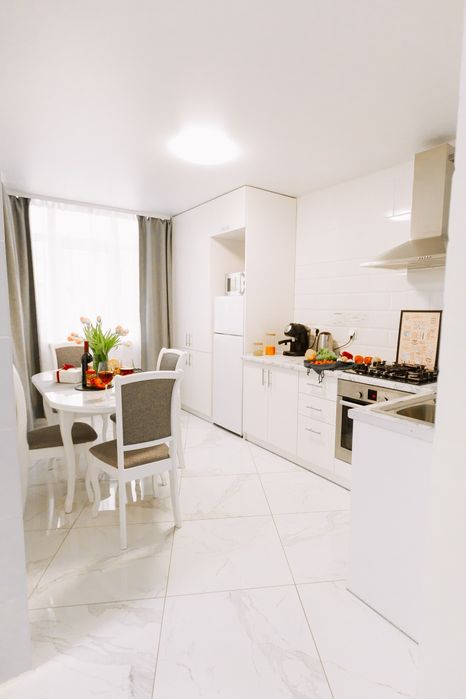 Black&White Нова стильна квартира вул.Київська новий мкрн. Подобово