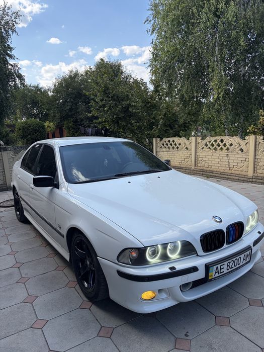 Продам Bmw 5 Series E39 Бмв 4,4 рест