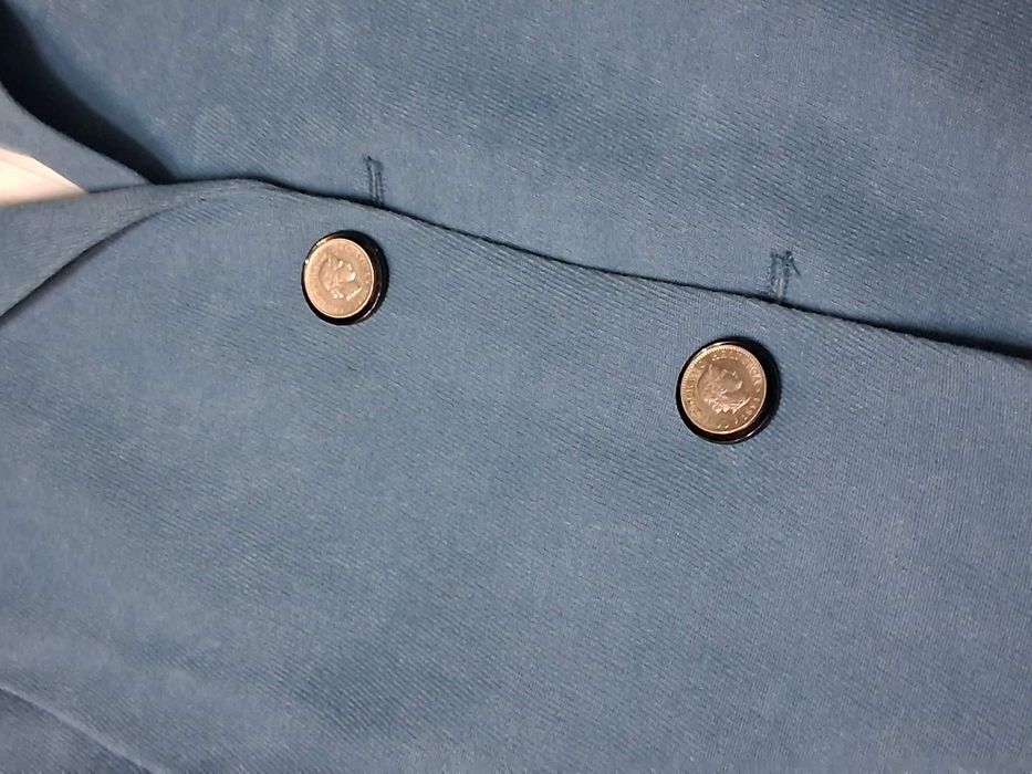 Fato + camisola + sapato + pingente