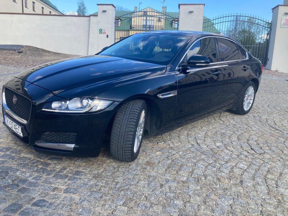 Jaguar XF Super stan