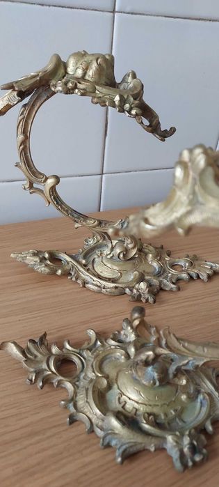 2 Ganchos antigos em latão para prender reposteiros