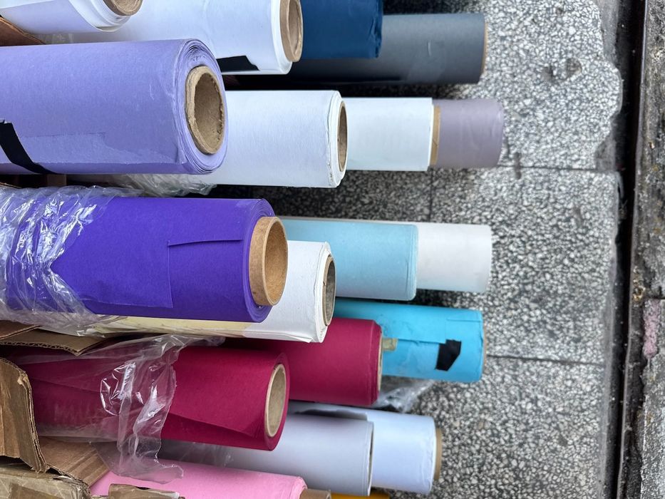 0Ciclorama fotográfico, papel, 2,72m largura - várias cores e comprimentos; usado mas em bom etado - 17pc.