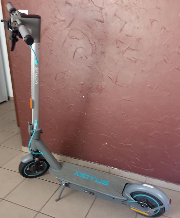 Hulajnoga elektryczna motus scooty 10 plus