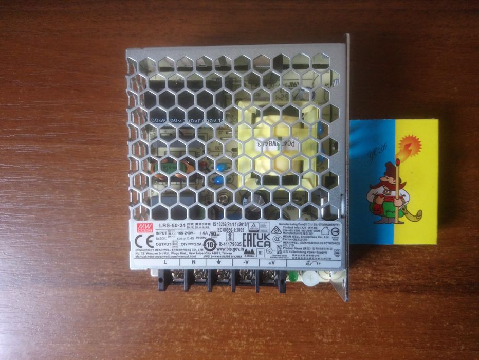 Блок питания Mean Well DC 24V 52,8W 2,2A IP20 (LRS-50-24)-в упаковке.