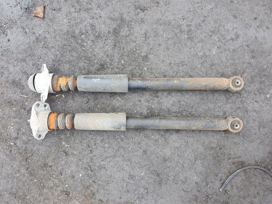 AMORTYZATORY TYŁ TYLNE AMORTYZATOR volkswagen POLO 9N 2003 3D 1.4 BENZ